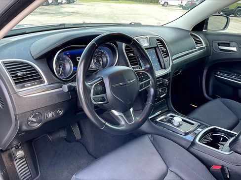 Used 2021 Chrysler 300 Touring w/ Sport Appearance Package image 14