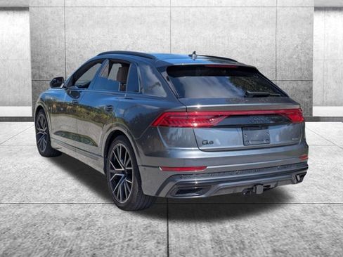 Used 2022 Audi Q8 Prestige w/ Prestige Package AWD/4WD image 7