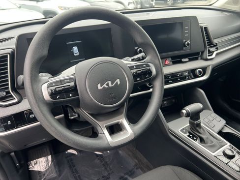 Used 2025 Kia Sportage LX FWD image 31