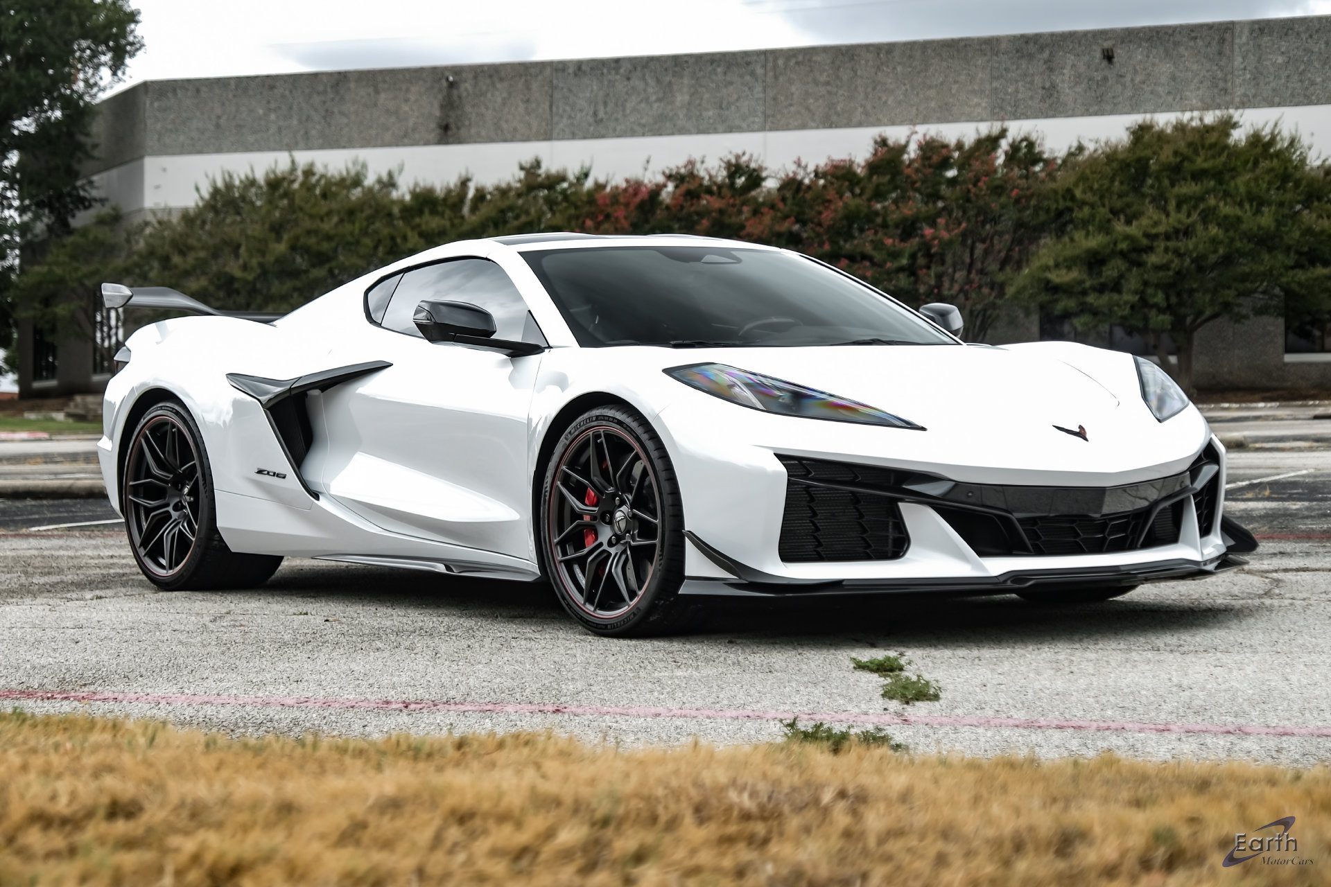 Used 2024 Chevrolet Corvette Z06 w/ Z07 Performance Package RWD image 33