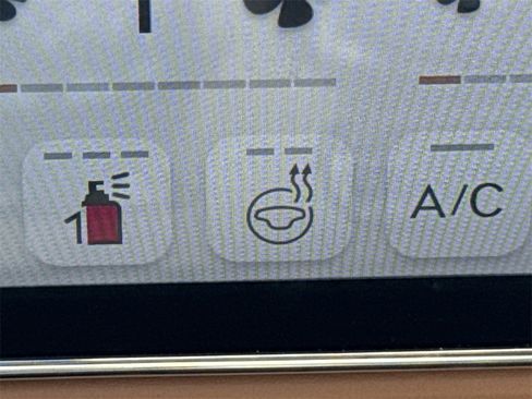 Used 2025 Genesis G90 3.5T image 33