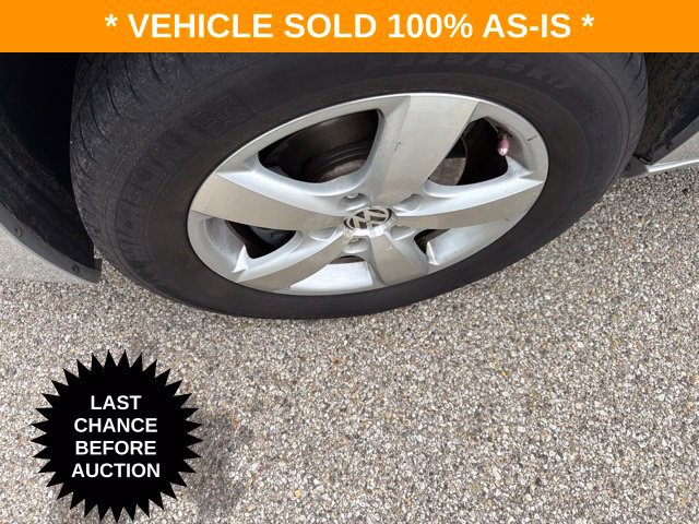 Used 2010 Volkswagen Routan SE FWD image 11