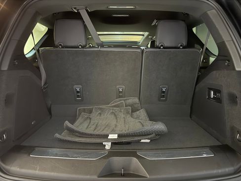 Certified 2022 Cadillac Escalade Premium Luxury w/ LPO, Radiant Package image 49