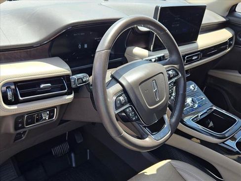 Used 2023 Lincoln Nautilus Reserve w/ Equipment Group 201A AWD/4WD image 10