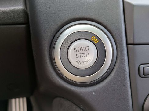 Used 2019 Nissan 370Z Touring image 33