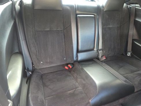 Used 2016 Dodge Challenger R/T Plus image 31