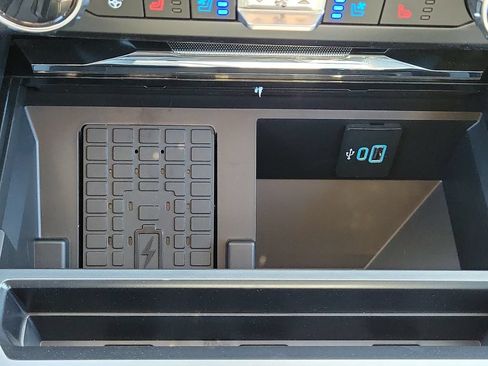 New 2026 Ford F350 Lariat w/ Black Appearance Package AWD/4WD image 24