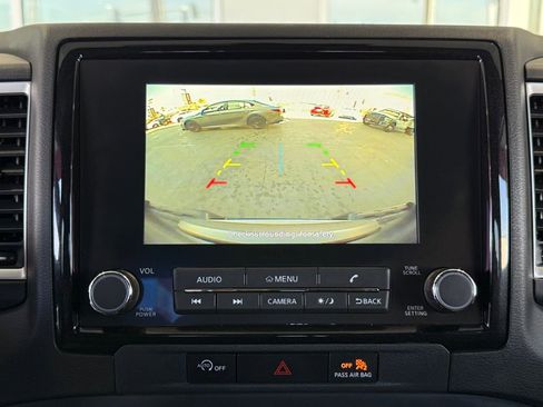 Used 2024 Nissan Frontier SV w/ SV Convenience Package image 26