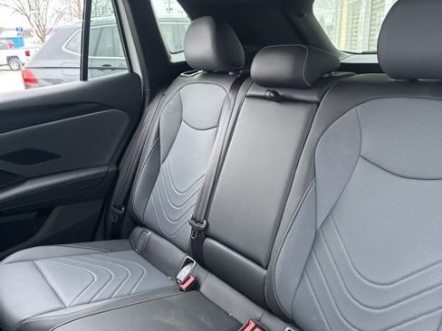 Certified 2025 Volkswagen Tiguan SE R-Line image 21