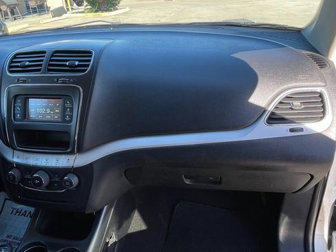 Used 2018 Dodge Journey SXT w/ Connectivity Group image 30