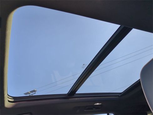 Certified 2021 GMC Yukon SLT w/ SLT Premium Package image 24