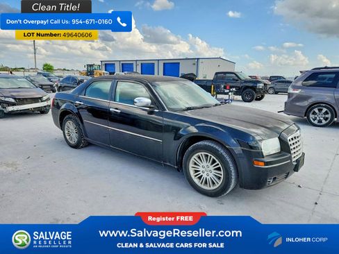 Used 2010 Chrysler 300 Touring image 5
