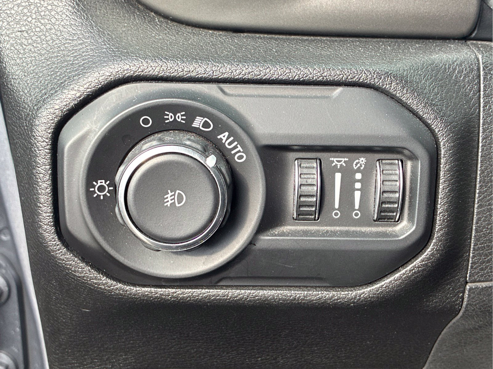 Used 2021 Jeep Wrangler Sport AWD/4WD image 23