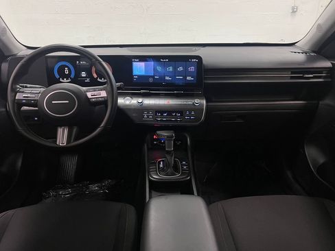 Used 2025 Hyundai Kona SEL FWD image 13