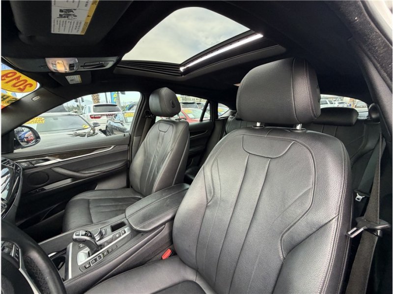 Used 2019 BMW X6 sDrive35i w/ Convenience Package RWD image 17