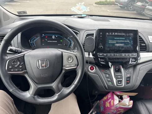 Used 2023 Honda Odyssey EX-L image 17