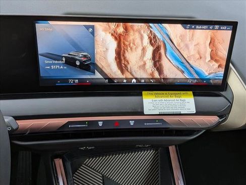 Used 2025 BMW X3 xDrive30i w/ Premium Package image 12