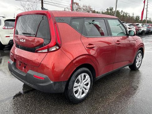 Certified 2022 Kia Soul LX image 9
