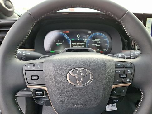 New 2025 Toyota Crown Signia Limited image 13