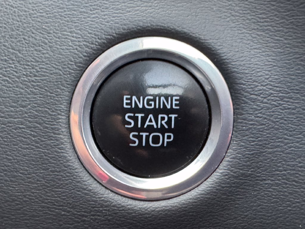 Used 2024 Toyota Tundra Platinum AWD/4WD image 17