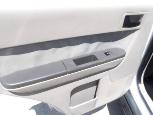 Used 2010 Ford Escape XLT image 16