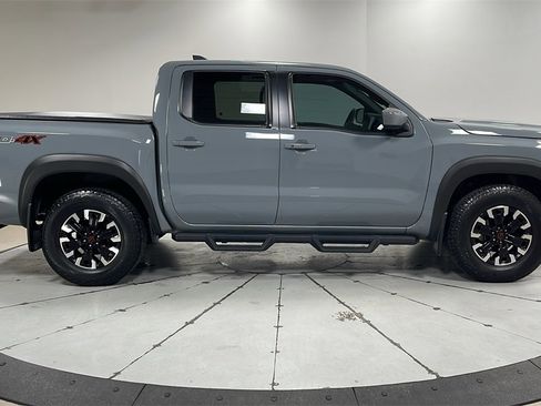 Used 2022 Nissan Frontier PRO-4X w/ Technology Package image 6