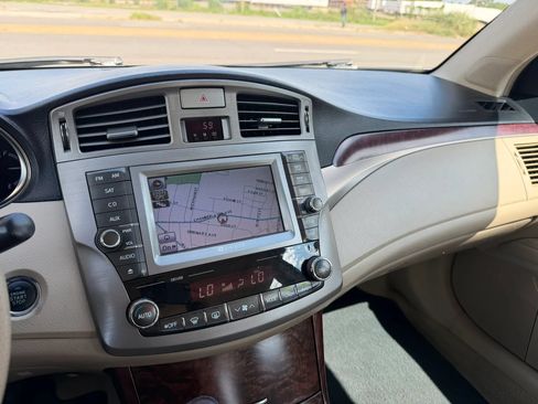 Used 2011 Toyota Avalon Limited FWD image 25