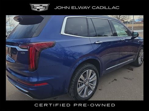 Used 2025 Cadillac XT6 Premium Luxury image 6