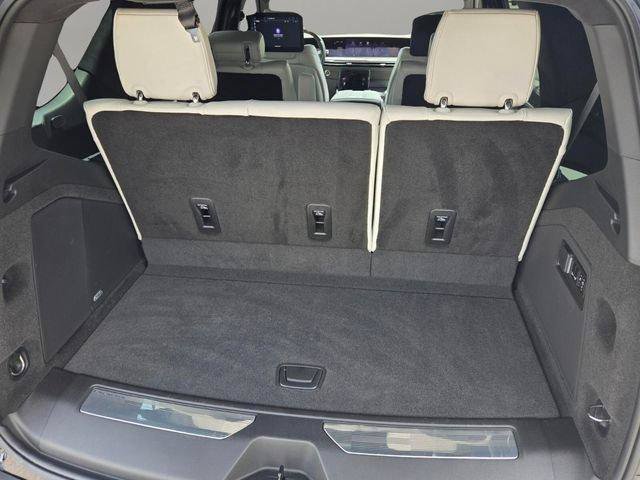 Certified 2026 Cadillac Escalade V w/ LPO, ONYX Package AWD/4WD image 20