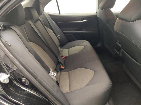 Used 2022 Toyota Camry LE FWD image 19
