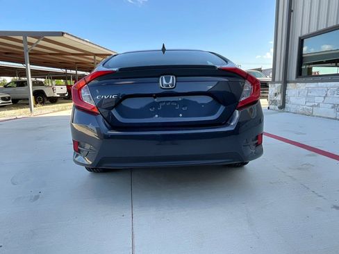 Used 2018 Honda Civic EX-T image 8