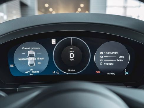 New 2025 Porsche Macan Turbo Electric image 17