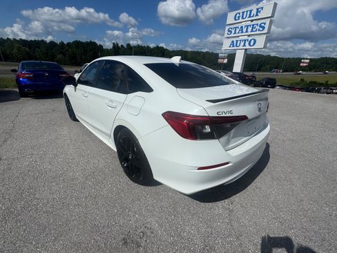 Used 2024 Honda Civic Sport image 7