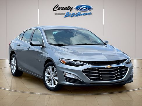 Used 2024 Chevrolet Malibu LT FWD image 1