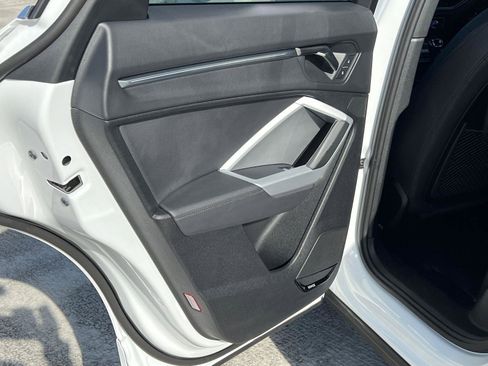 Certified 2025 Audi Q3 2.0T Premium Plus w/ Premium Plus Package image 22