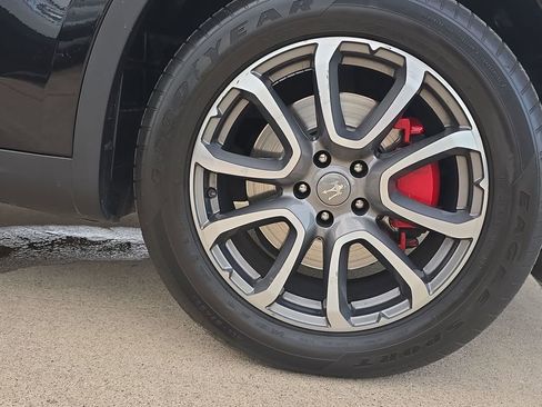 Used 2018 Maserati Levante Base image 38