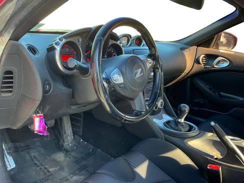 Used 2014 Nissan 370Z Coupe w/ Sport Package image 11