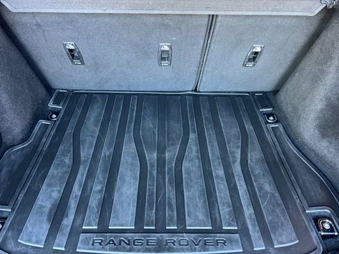 Used 2018 Land Rover Range Rover Evoque Landmark Edition AWD/4WD image 15