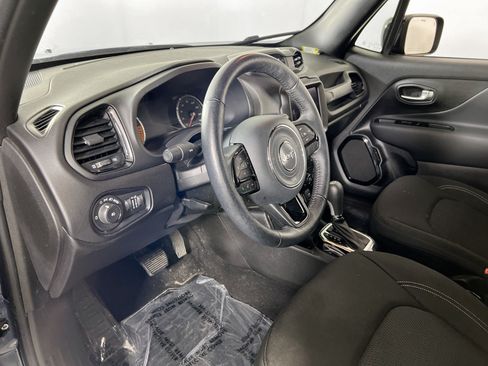 Used 2022 Jeep Renegade Altitude w/ Convenience Group AWD/4WD image 9