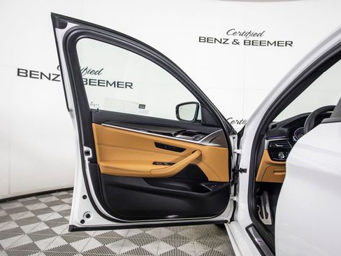 Used 2023 BMW 530i w/ M Sport Package image 21