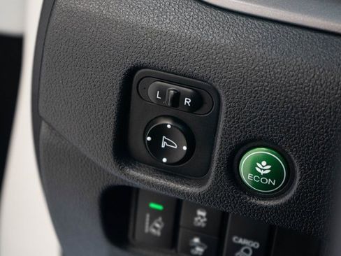 Used 2020 Honda Ridgeline Sport image 25