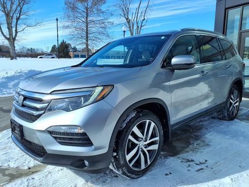 Used 2018 Honda Pilot Elite image 3