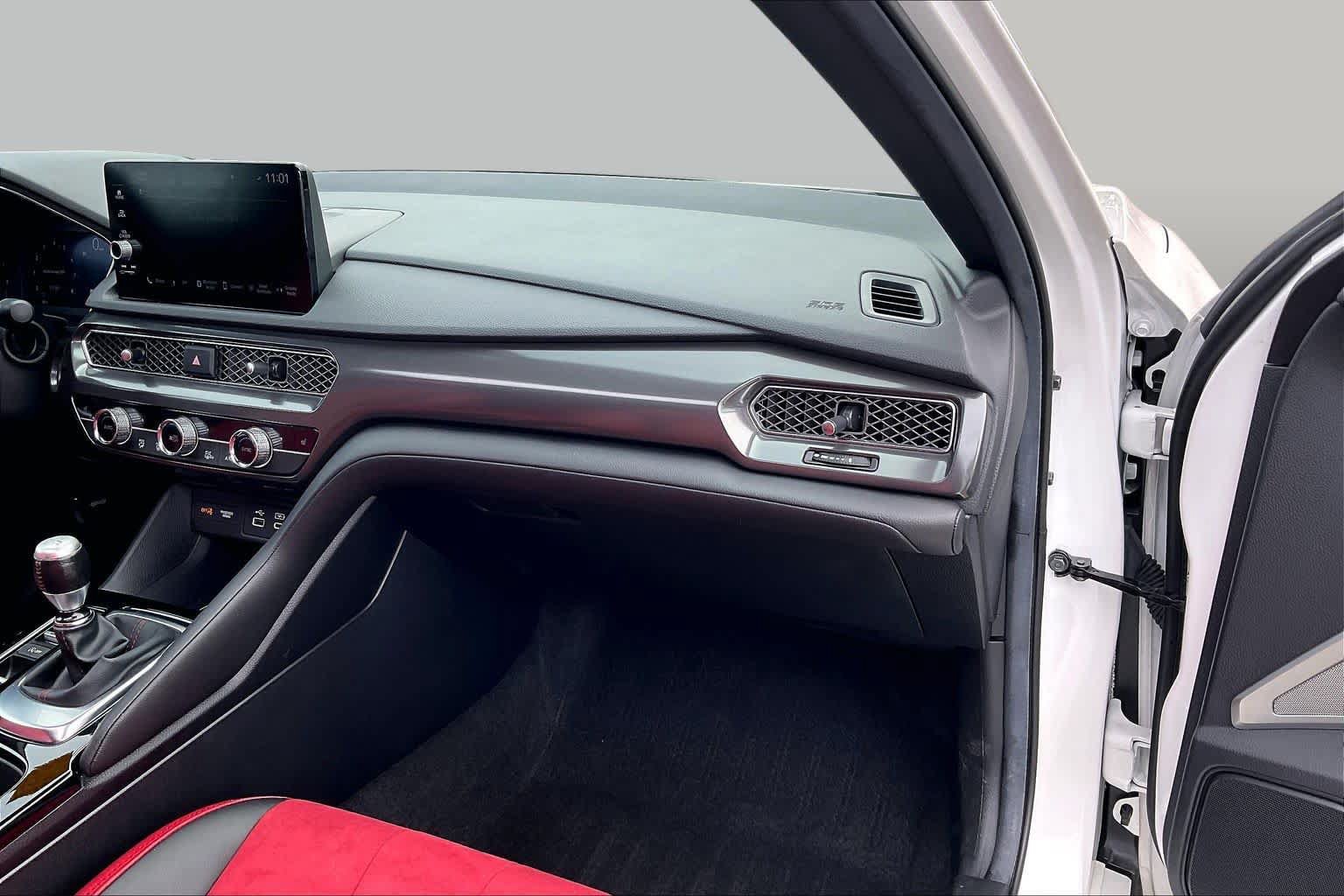 Certified 2025 Acura Integra A-Spec w/ Technology Package FWD image 18