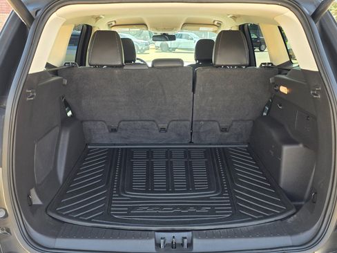 Used 2018 Ford Escape Titanium image 17