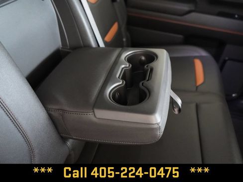 Used 2024 GMC Sierra 2500 AT4 w/ AT4 Preferred Package AWD/4WD image 32