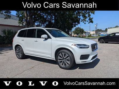 Used 2022 Volvo XC90 T5 Momentum w/ Advanced Package