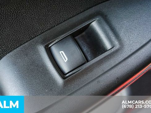 Used 2025 Chevrolet TrailBlazer LT AWD/4WD image 48