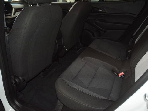 Used 2024 Chevrolet Trax RS FWD image 39