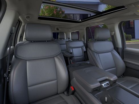 New 2026 Ford Expedition Active image 33