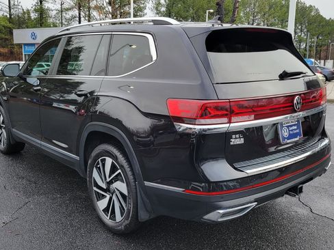 Used 2025 Volkswagen Atlas SEL image 3
